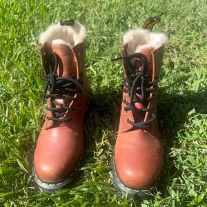 Dr. Martens 1460 Serena Women's Tan Leather Core Fur-Lined Boots, Women Size 5‎
